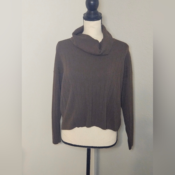 Women's Turtleneck - Picture 2 of 9